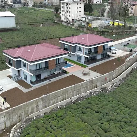 Villa Alaca Konaklari / 5 Bedrooms / Swimming Pool / 3x Airconditioning Rize